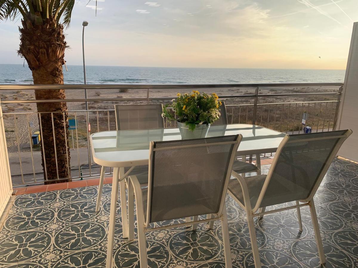Apartament Formentor Castelldefels Zewnętrze zdjęcie